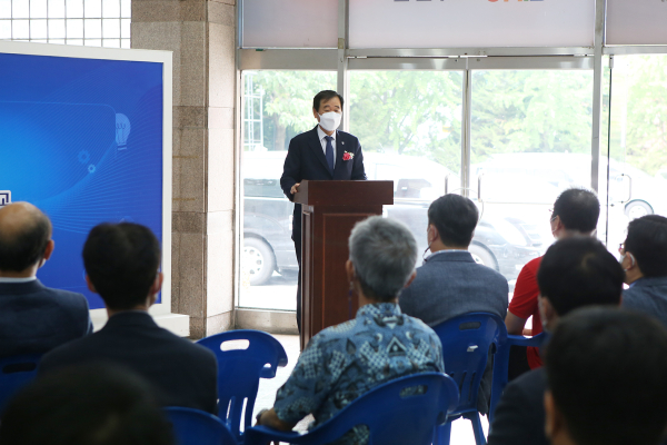 ‘3단계 산학연협력 선도대학 육성사업’ 현판식에서 이광섭 총장 인사말 모습