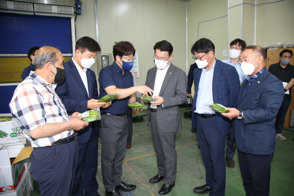 박범인 금산군수, 김인중 농식품부 차관 금산 방문 현장 동행 모습