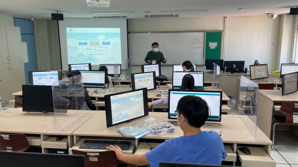 지난 2021년 제3회 청소년 IT캠프 행사 사진