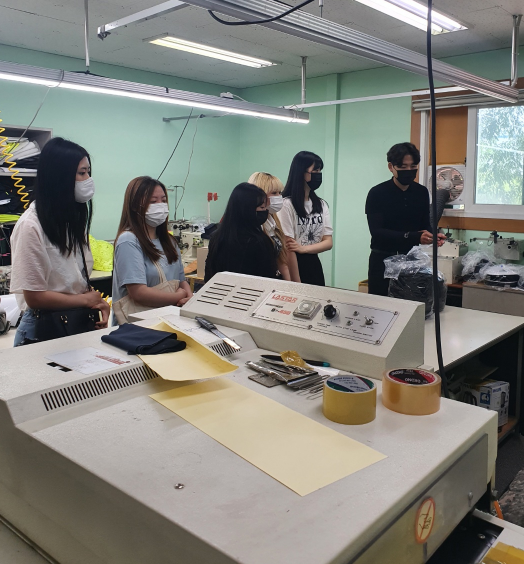 의류학과 기업탐방 모습