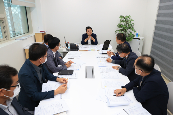 오성환 당진시장 부서별 업무보고 주재 모습