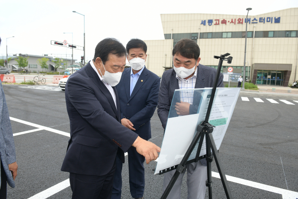 최민호 시장, 시민불편 해소 출근길 현장 점검