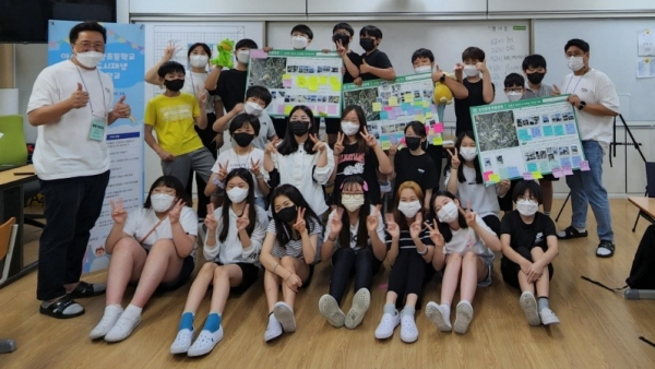 도시재생 디자인 학교 수료식 기념사진/아산시 제공