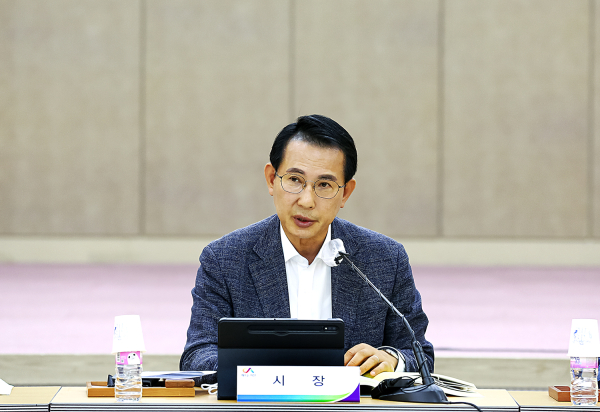 지난 18일 시청 대회의실에서 민선8기 시장 선거공약 실천계획 보고회 장면