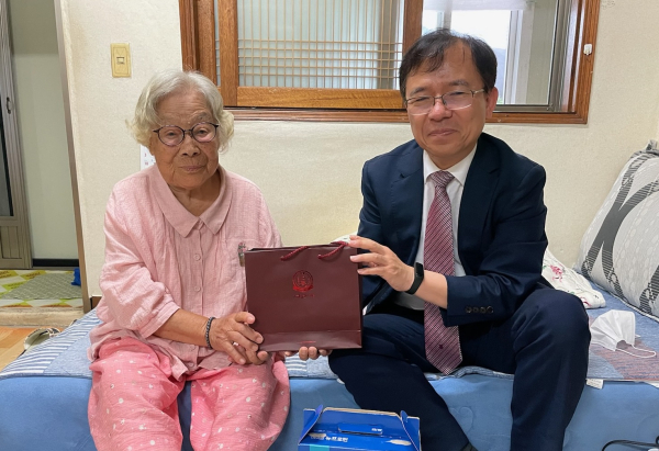 폭염대비 보훈가족 특별점검 및 위문 모습