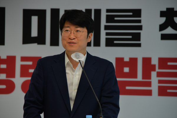 브리핑 하는 류제화 세종특별자치시장 인수위 대변인