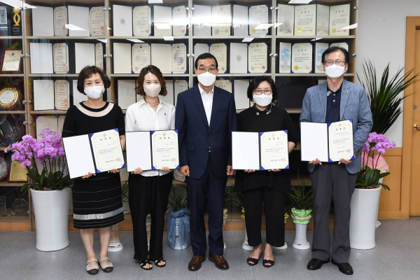 21일 진행한 식품진흥기금운용심의위원회 위촉식