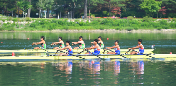 남고부 쿼드러플스컬 역주 장면