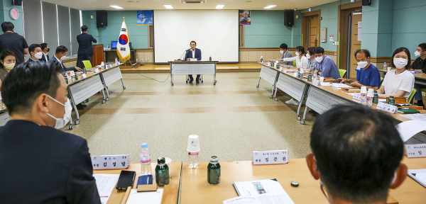 26일 서산문화복지센터 청소년수련관에서 열린 서산 대산항 국제크루즈선 유치 추진 토론회 행사 모습