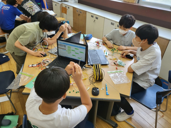 지난 대전동부글로벌영재교육원 영재캠프 운영 모습