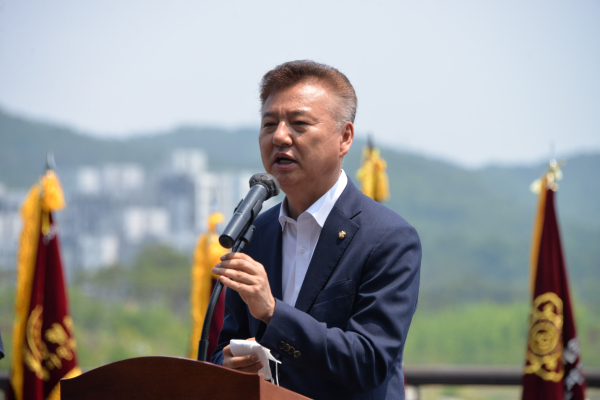 축사하는 홍성국 의원