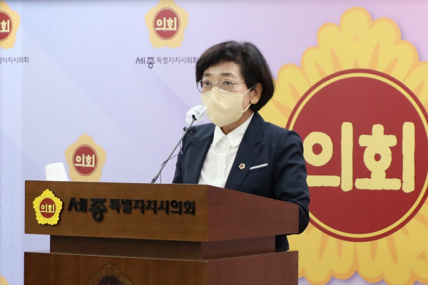 브리핑 하는 이순열