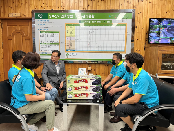 박상모 의장, 주요 피서지 근무자 격려 모습