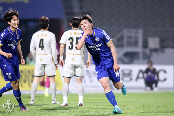 충남아산FC 경기모습