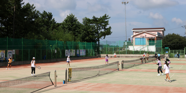 보령시, 제22회 만세보령머드배 전국테니스 대회 개최 모습