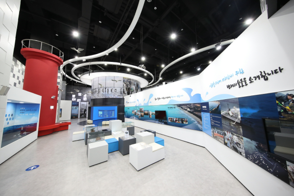 태안군 유류피해극복기념관 모습.