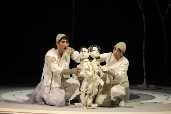 춘천시립인형극단 : 인형극 ‘하얀산’ 공연