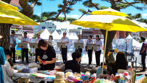 지난 27일 솔빛공원에서 풀뿌랭이 나눔장터가 개최됐다
