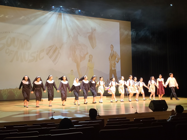 교육가족 초청 공감 힐링 콘서트 공연 모습