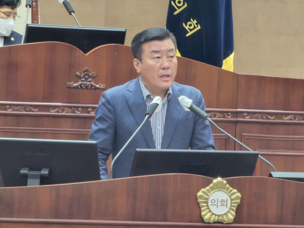 5분 발언을 하는 유영채 의원/박동혁 기자