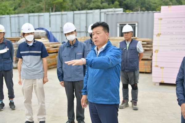 최재구 군수, 주요사업 현장 방문 모습