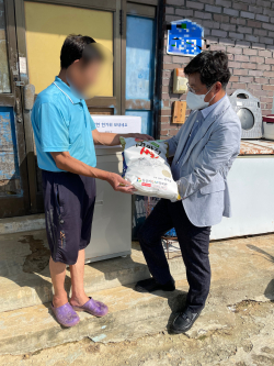 송악읍 지사협 독거노인 가구 방문 사진