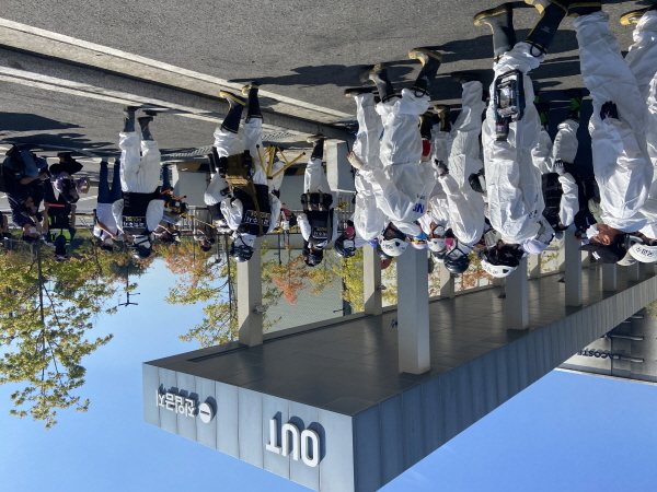 경찰과 국과수 등으로 구성된 40명의 대전 현대아웃렛 화재 사고 합동조사팀은 27일 오전 10시 30분께 화재가 발생한 지하 주차장으로 투입됐다.