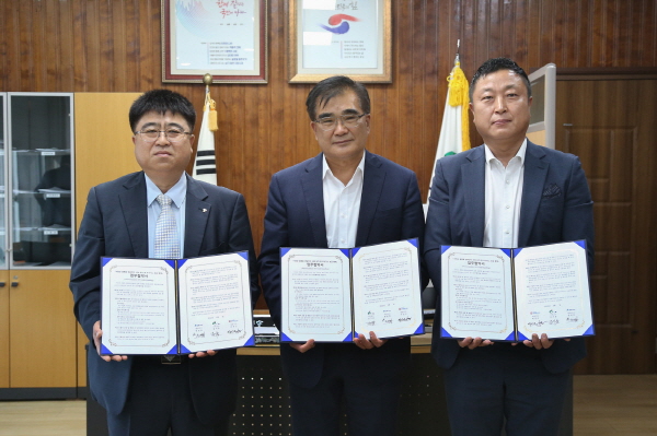 서천군, JB㈜·㈜다빈이앤씨 MOU 체결 모습