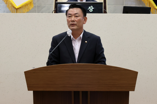 5분 발언을 하는 김선호 의원