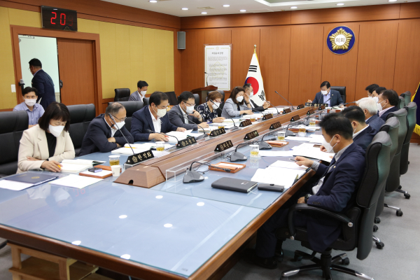 지난 4일, 10월 의원정책간담회 개최 모습