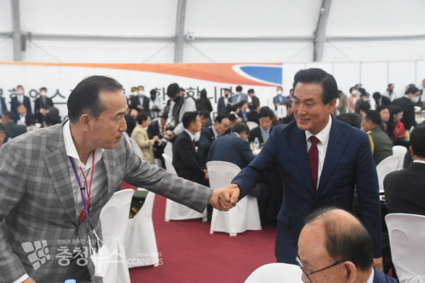 백성현 논산시장 계룡군문화엑스포 개막식 리셉션 모습