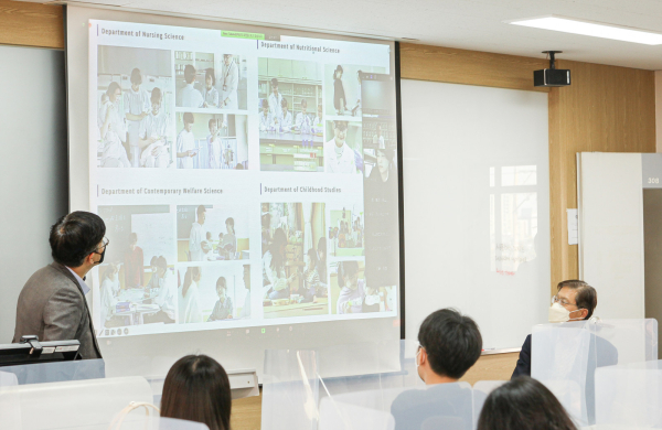 日 오카야마현립대학교와 온라인 국제학술교류행사 모습
