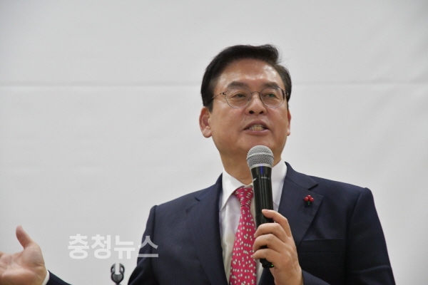 자유한국당 정우택 국회의원(충북 청주 상당구)