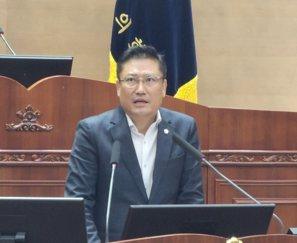 5분 발언을 하는 배성민 의원/박동혁 기자