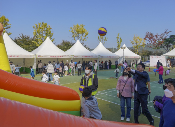 코로나 Bye~, 친구들 Hi~ ‘바이하이 깜짝 팝업놀이터’ 운영 모습