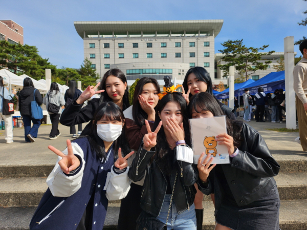 교내 종합운동장 및 혜윰광장 일원에서 2022년 대동제 개최 모습