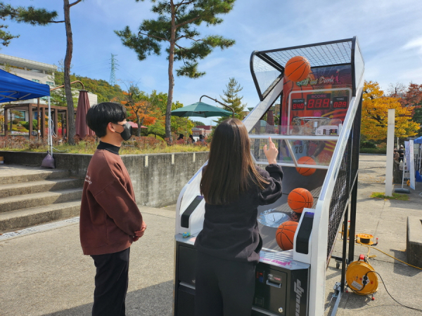 교내 종합운동장 및 혜윰광장 일원에서 2022년 대동제 개최 모습