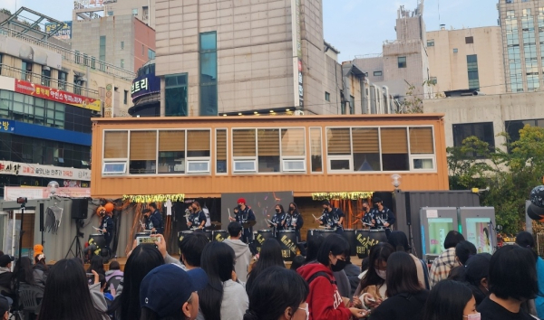 신부 할로윈축제 진행 장면/박동혁 기자