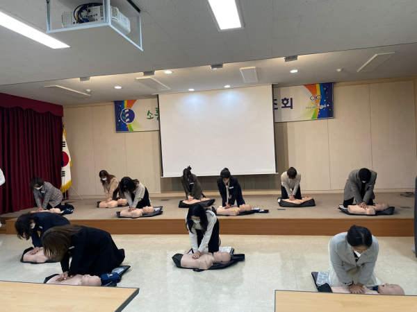 전직원 심폐소생술 및 응급처치 교육 실시 모습