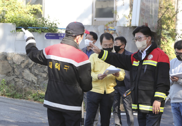 최충규 대덕구청장, 가을 행락철 안전사고 예방 안전대전환 캠페인 전개 모습