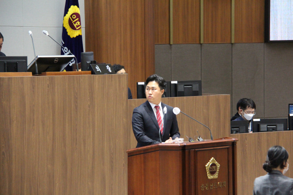 제341회 정례회 1차 본회의 5분발언 중인 지민규 도의원/사진 권상재 기자
