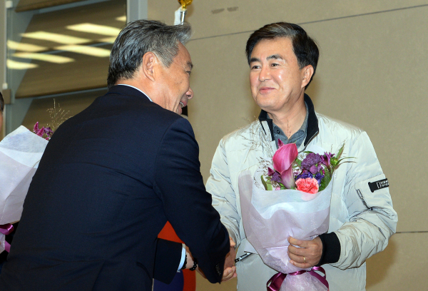 하계세계대학경기대회 충청권 공동유치 공항 사진(김태흠 충남지사)