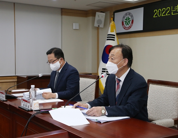 왼쪽부터 이장우 대전시장과 설동호 대전시교육감