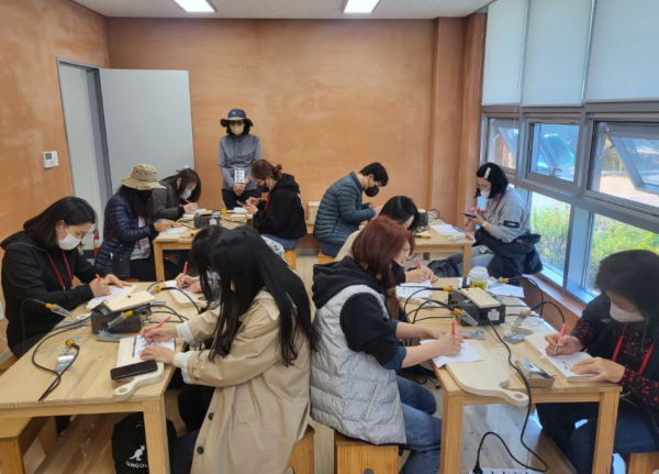 고산휴양림의 산림교육센터에서 '함께할래 힐링연수' 실시