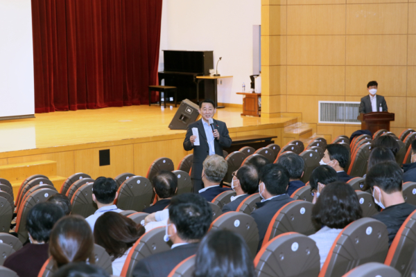 지난 21일 서구청 구봉산홀에서 열린 고향사랑기부제 직원 역량강화 교육 장면