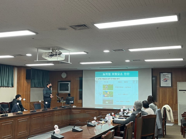 제5회 농작업안전경진대회 심사 모습