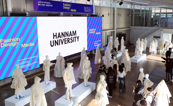 의류학과와 미디어영상학과가 ‘뉴미디어 하이브리드 패션 콘텐츠 융합전시회’ 개최