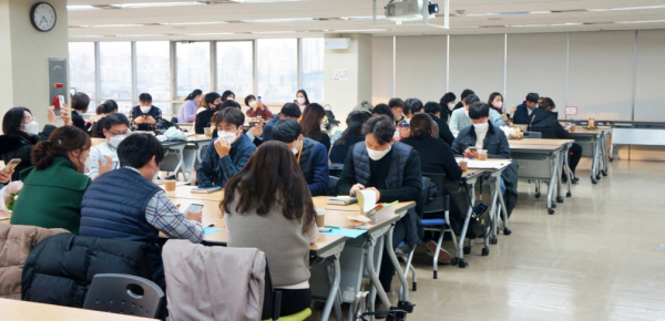 지난 14일 마을복지활동가 및 15일 심리지원사업 평가회를 진행했다.