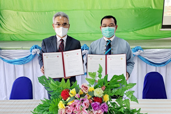 태국 치앙마이 등을 방문해 현지 고교와 교류협력협약(MOU) 체결식 모습