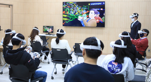 한남대 중앙도서관에 VR LAB 구축, 비교과 과정 진행 모습